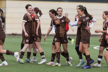 Bild 158 - wBJ FC St. Pauli - Walddoerfer SV : Ergebnis: 3:4
